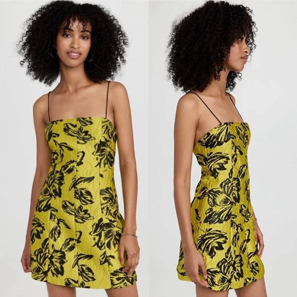 Alice‎ + Olivia Tayla Structured Mini Dress Size 4